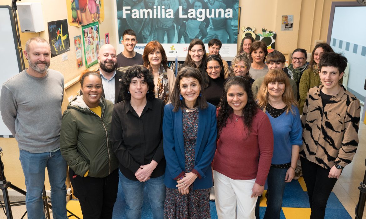 Familia Laguna, programa de apoyo intercultural a familias migradas en los ámbitos educativo y comunitario, inicia un proyecto piloto en dos centros de Bizkaia y Álava