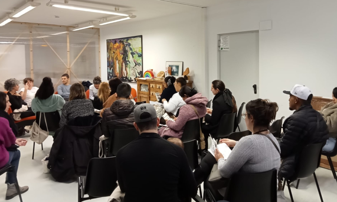 Los participantes en el programa Familia Laguna conocieron los recursos del municipio de Errenteria.