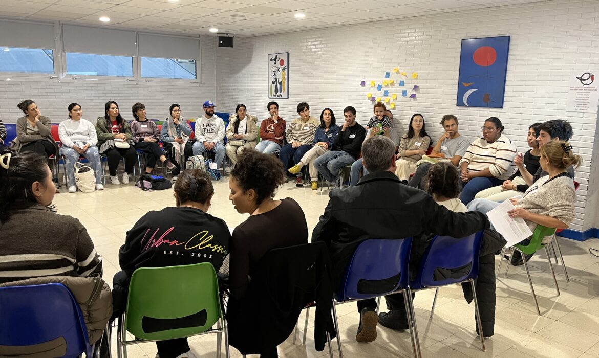 Familia Laguna programan parte hartuko duten familien formakuntza 2025-26